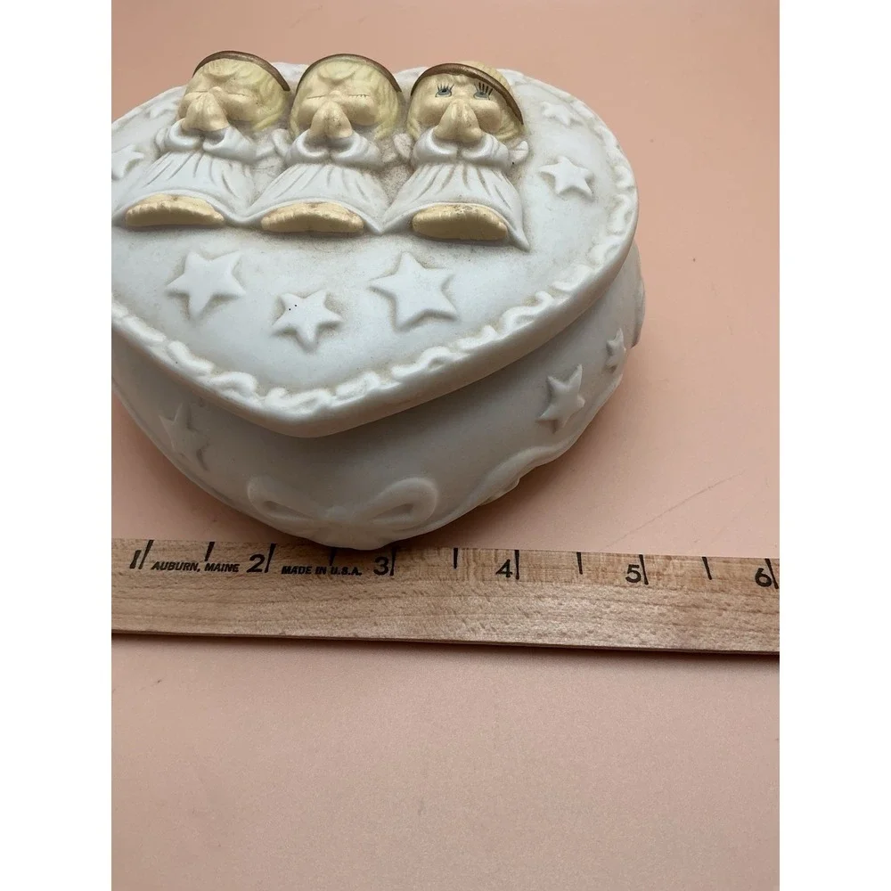 Three Little Praying Angels, Heart‎ Shaped Vintage Ceramic Trinket Jewelry Box